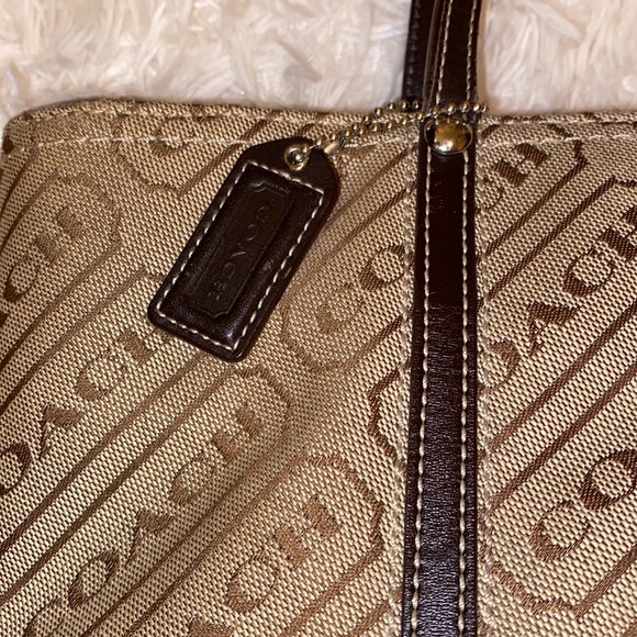 Authentic Coach Tote Handbag💜Lavender Lining - Picture 3 of 14